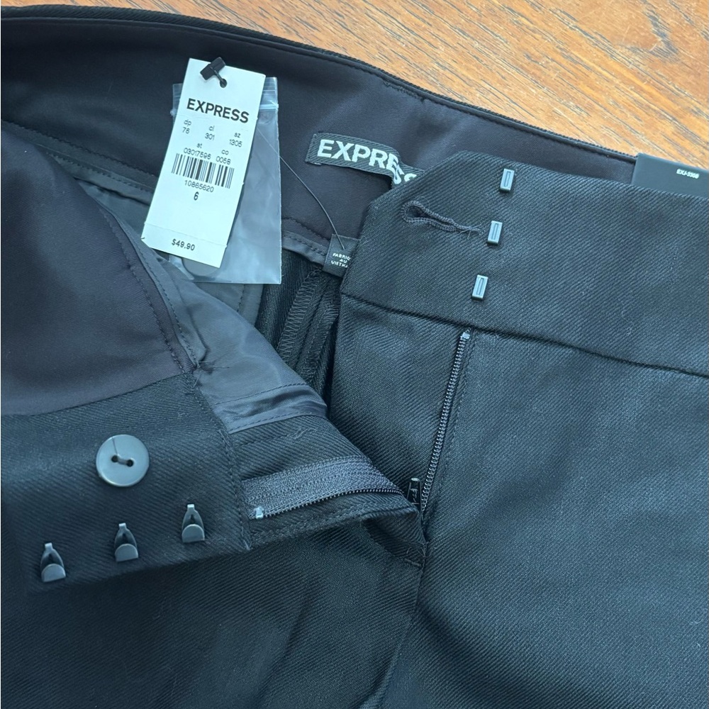 Express Black Linen Shorts - Picture 3 of 4